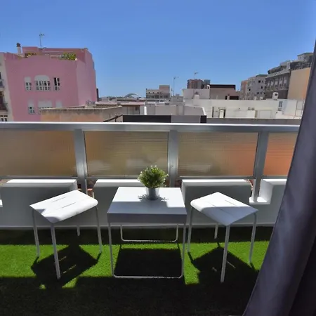 Chic With Queen Bed In Downtown Santa-Cruz de Ténérife