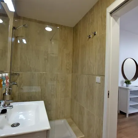 Chic With Queen Bed In Downtown Санта-Крус-де-Тенерифе